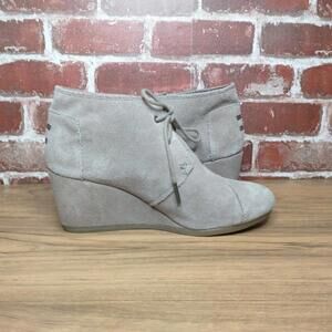 Toms Booties Womens Size 8.5 Heeled Leather Ankle Boots Lace Up